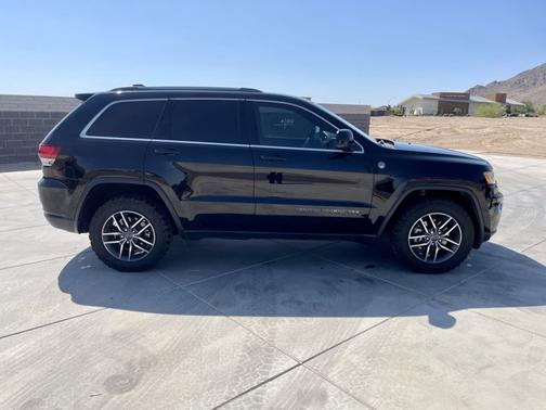 2020 Jeep Grand Cherokee Laredo E