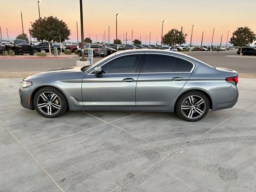 2021 BMW 530 i