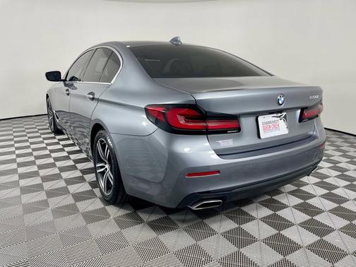 2021 BMW 530 i