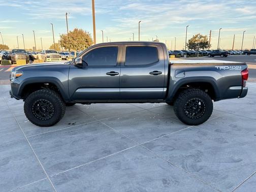 2017 Toyota Tacoma Base