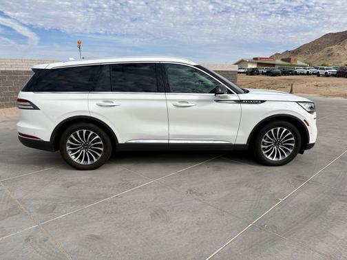 White 2020 Lincoln Aviator Reserve RWD