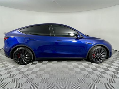 2025 Tesla Model Y Performance