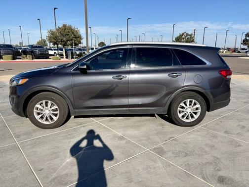 2018 Kia Sorento LX
