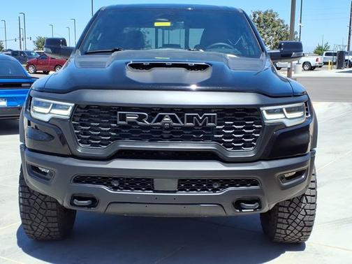 Diamond Black Crystal Pearlcoat 2026 RAM 1500 RHO