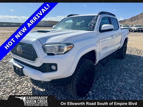 Super White 2018 Toyota Tacoma TRD Sport