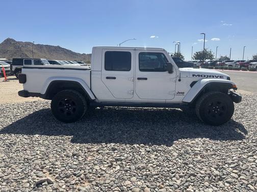 Bright White Clearcoat 2021 Jeep Gladiator Mojave