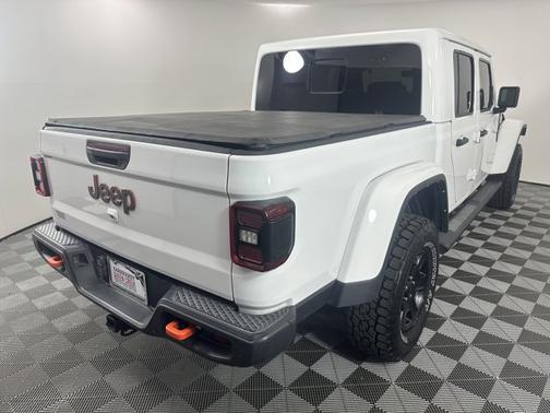 Bright White Clearcoat 2021 Jeep Gladiator Mojave