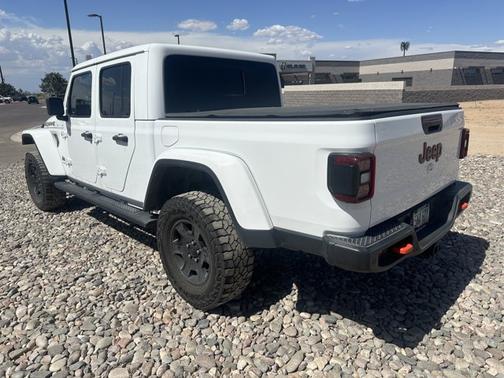 Bright White Clearcoat 2021 Jeep Gladiator Mojave