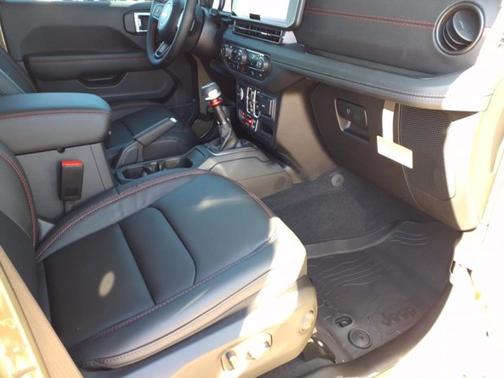 2025 Jeep Wrangler Rubicon X