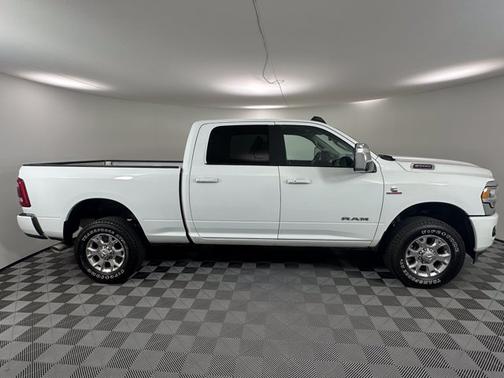 Bright White Clearcoat 2024 RAM 2500 Laramie