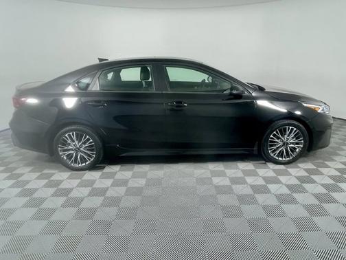 Aurora Black 2022 Kia Forte GT-Line