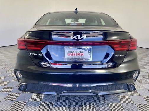 Aurora Black 2022 Kia Forte GT-Line
