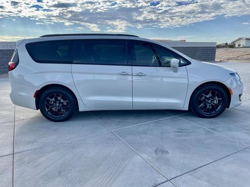 2019 Chrysler Pacifica Touring L Plus 35th Anniversary