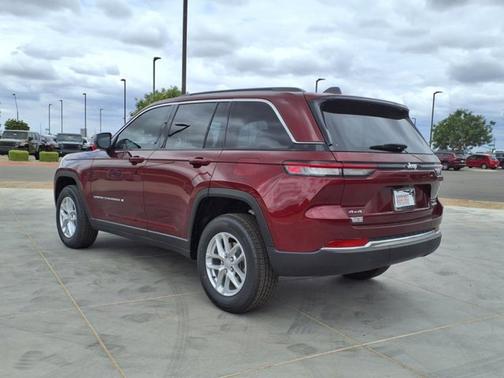 2025 Jeep Grand Cherokee Laredo X