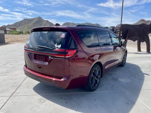 2021 Chrysler Pacifica Touring