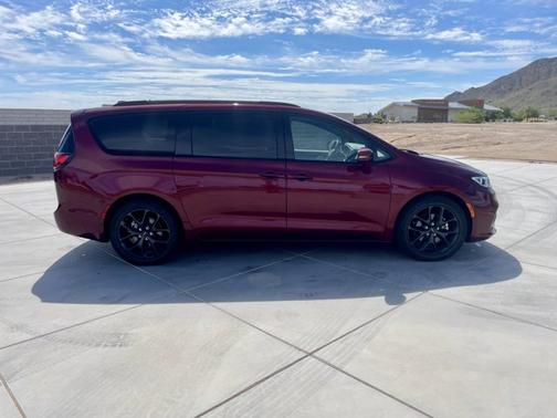 2021 Chrysler Pacifica Touring