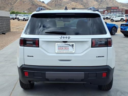 Bright White Clearcoat 2026 Jeep Cherokee Laredo