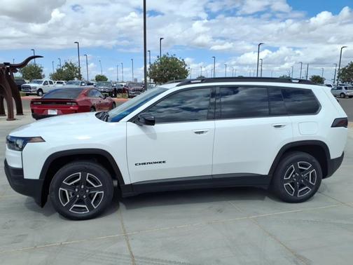 Bright White Clearcoat 2026 Jeep Cherokee Laredo