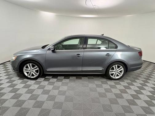 2017 Volkswagen Jetta 1.8T SEL