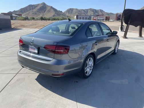 2017 Volkswagen Jetta 1.8T SEL
