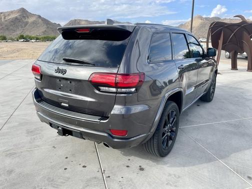 2021 Jeep Grand Cherokee Laredo X