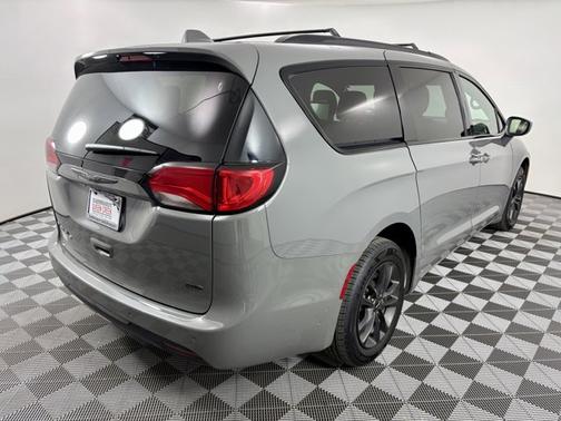 2020 Chrysler Pacifica Launch Edition