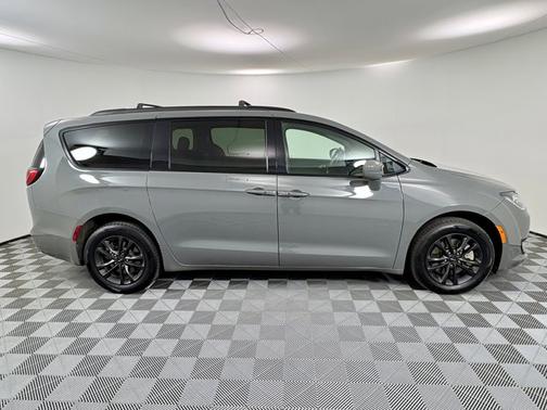 2020 Chrysler Pacifica Launch Edition