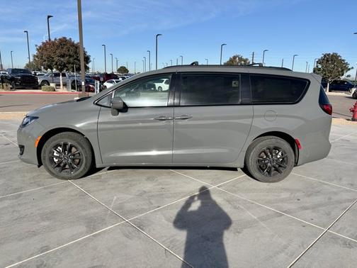 2020 Chrysler Pacifica Launch Edition