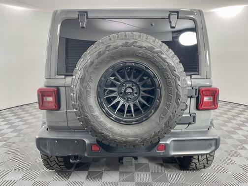 2020 Jeep Wrangler Unlimited Sahara Altitude