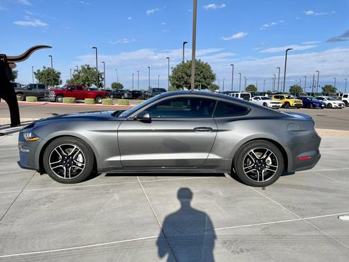 2022 Ford Mustang EcoBoost Premium