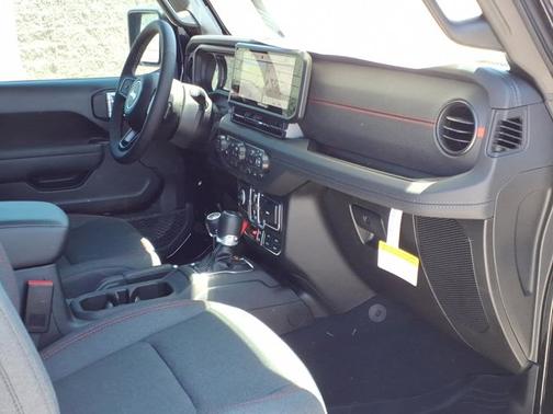 Black Clearcoat 2026 Jeep Gladiator Shadow Ops