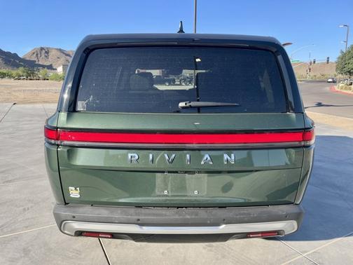 2023 Rivian R1S Adventure