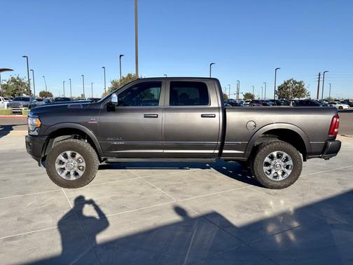 Granite Crystal Metallic Clearcoat 2022 RAM 2500 Limited
