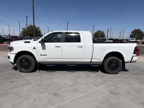 Bright White Clearcoat 2021 RAM 2500 Laramie