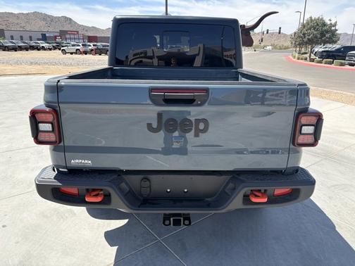 Anvil Clear Coat 2024 Jeep Gladiator Mojave