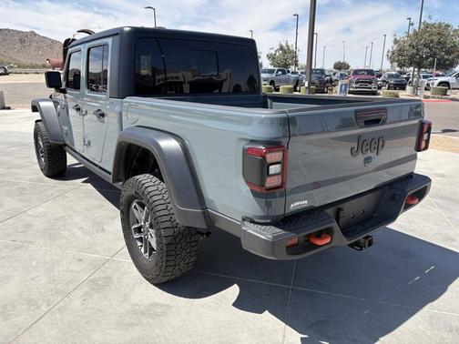 Anvil Clear Coat 2024 Jeep Gladiator Mojave