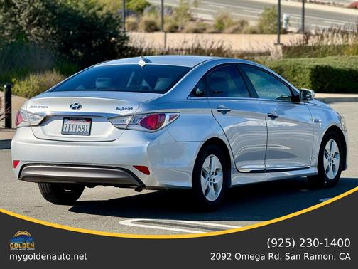 2011 Hyundai SONATA Hybrid Base