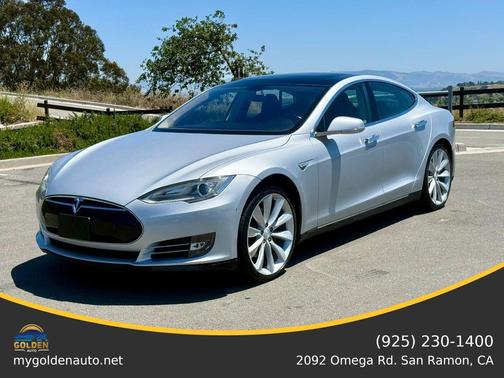 Silver Metallic 2013 Tesla Model S Sedan 4D