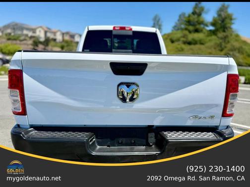 Bright White Clearcoat 2022 RAM 2500 Tradesman Crew Cab 4x4 8' Box