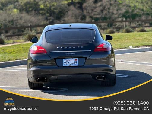 2013 Porsche Panamera 4 Platinum Edition