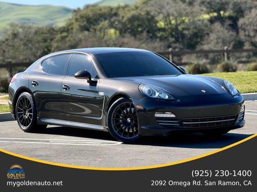 2013 Porsche Panamera 4 Platinum Edition