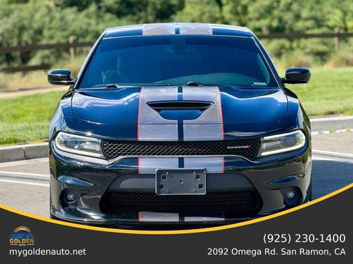 Pitch Black Clearcoat 2018 Dodge Charger SXT Plus