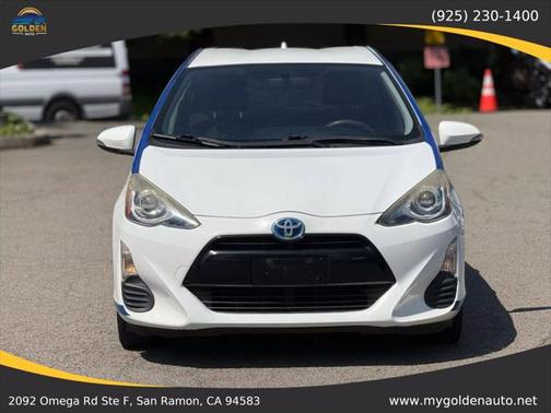 2016 Toyota Prius c One