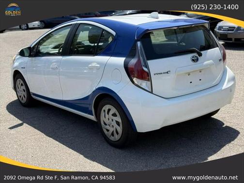 2016 Toyota Prius c One