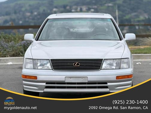 Diamond White Pearl 1997 Lexus LS 400 Base
