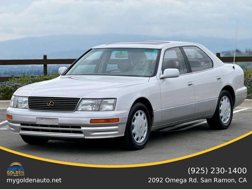 Diamond White Pearl 1997 Lexus LS 400 Base