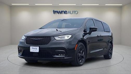 2023 Chrysler Pacifica Hybrid Touring L