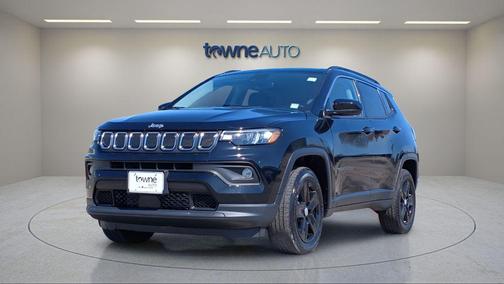 Diamond Black Crystal Pearlcoat 2022 Jeep Compass Latitude