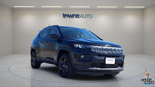 Diamond Black Crystal Pearlcoat 2022 Jeep Compass Latitude