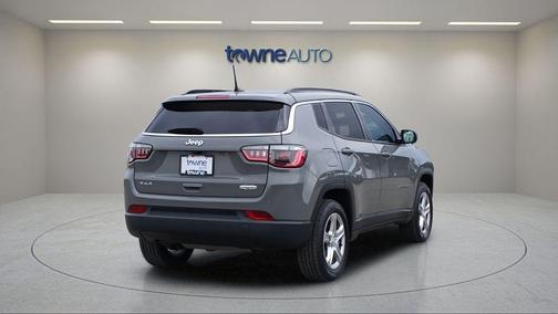 Sting-Gray Clearcoat 2023 Jeep Compass Latitude